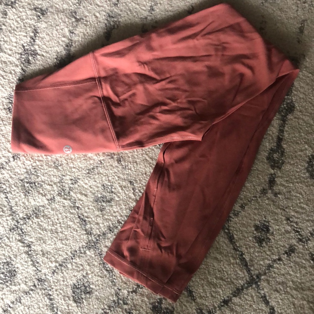 Lululemon unlimit tight 25in